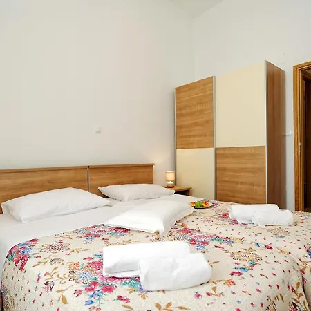 Eliana Apartman